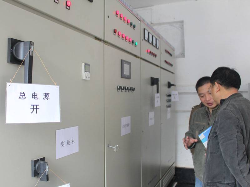 控制(zhì)櫃 控制(zhì)櫃